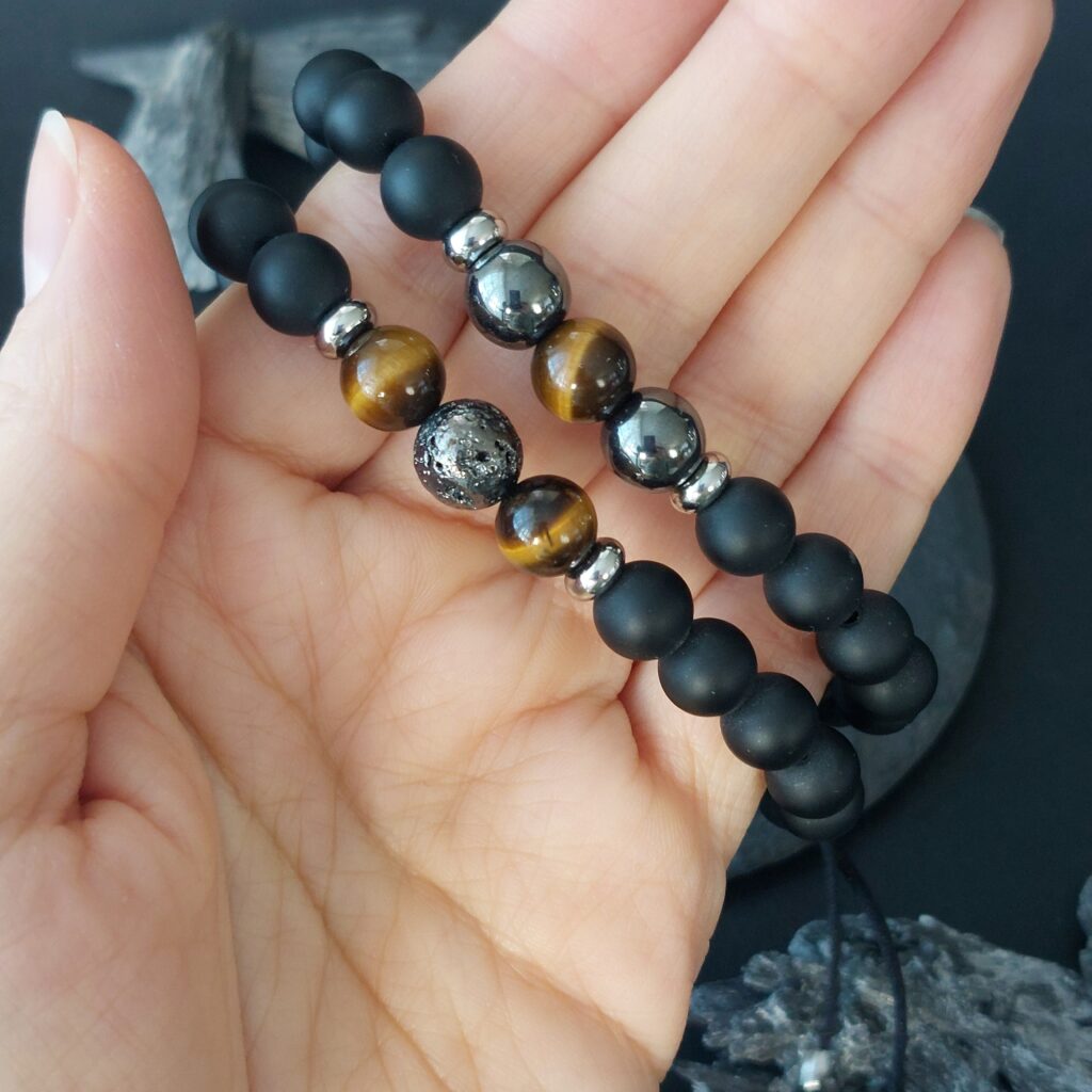 meest käevõrud, poolvääriskividest käevõrud